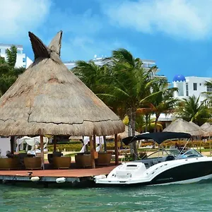 Курортный комплекс Sunset Marina & Yacht Club, Канкун